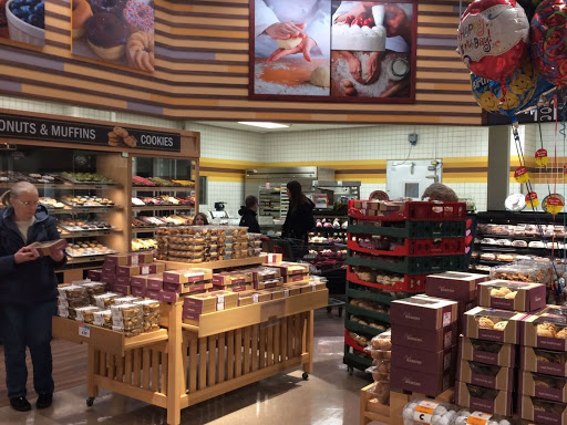 Grocery Store «Strack & VanTil Food Market», reviews and photos, 2168 W US Hwy 30, Valparaiso, IN 46385, USA