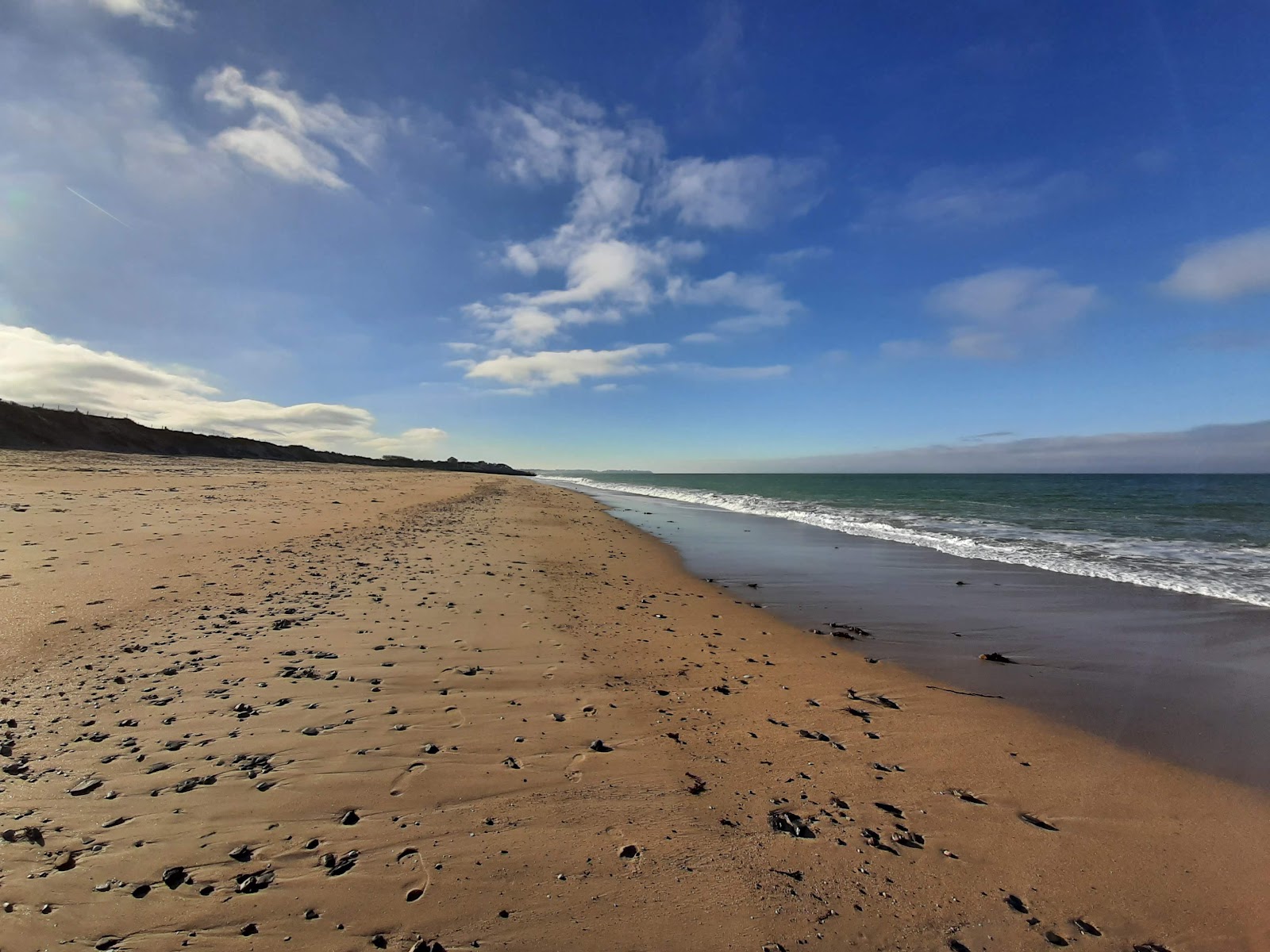 Foto di Plage Saint Martin con una superficie del sabbia beige