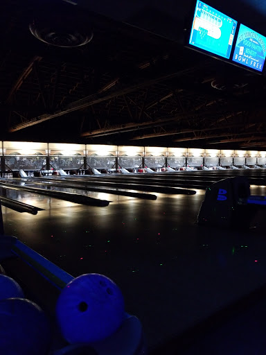 Bowling Alley «Suburbanite Bowl», reviews and photos, 201 Ogden Ave, Westmont, IL 60559, USA