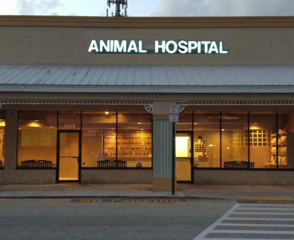 VCA Pines West Animal Hospital