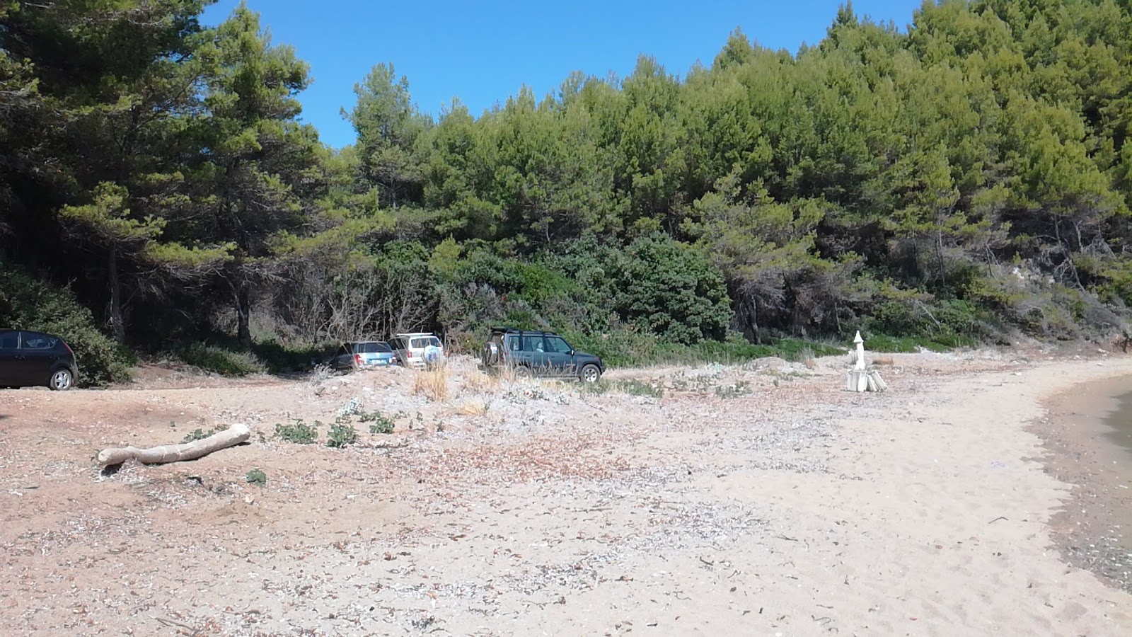 Foto de Cirmococcal beach localizado em área natural