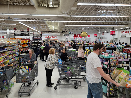 Supermarket «WinCo Foods», reviews and photos, 3025 SW Cedar Hills Blvd, Beaverton, OR 97005, USA