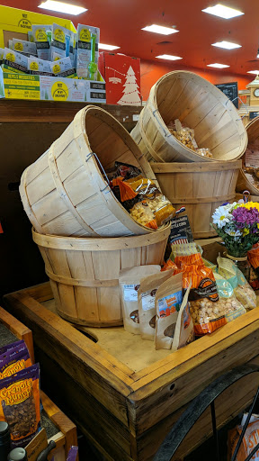 Gourmet Grocery Store «On the Vine Marketplace», reviews and photos, 75 Portsmouth Ave, Exeter, NH 03833, USA