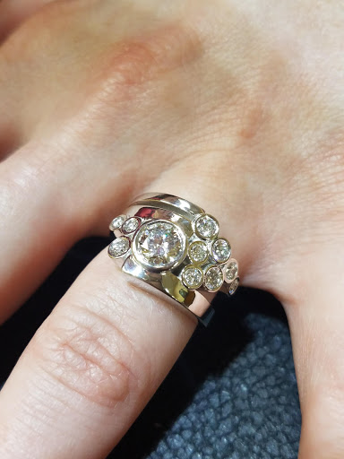 Jewelry Store «Villa Jewelers», reviews and photos, 1307 4th St, San Rafael, CA 94901, USA