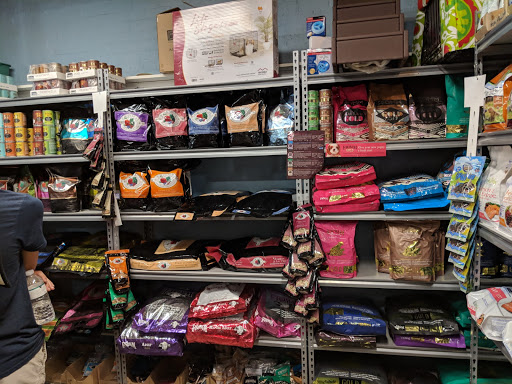 Pet Supply Store «Dog-Mania & Cats», reviews and photos, 37846 Meridian Ave, Dade City, FL 33525, USA