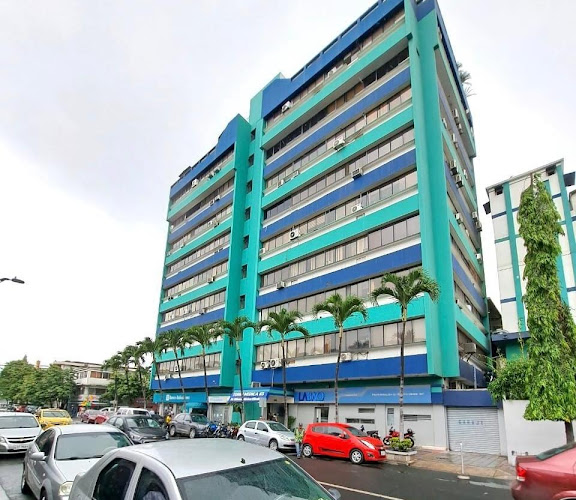 Dr. Mario Izurieta - Guayaquil