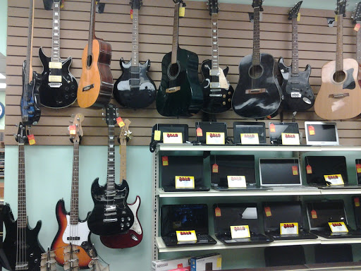 Pawn Shop «Gold Star Jewelry & Coin Co.», reviews and photos, 7048 N Clark St, Chicago, IL 60626, USA