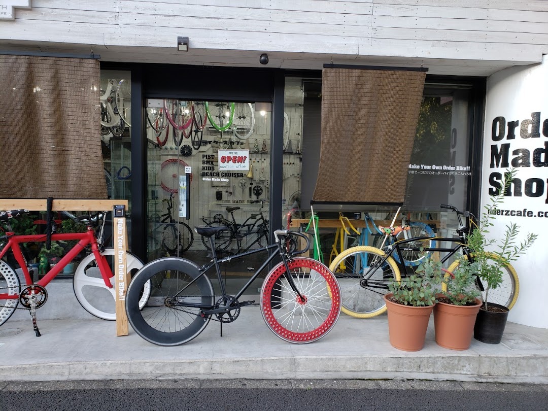 ライダズカフェ 八事店