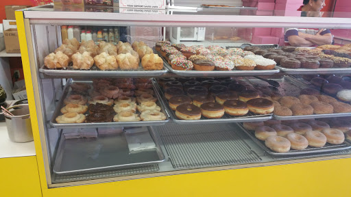 Donut Shop «Mr Goods Donuts Shop», reviews and photos, 1840 E Colorado Blvd, Pasadena, CA 91107, USA