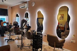 Stella Salon image