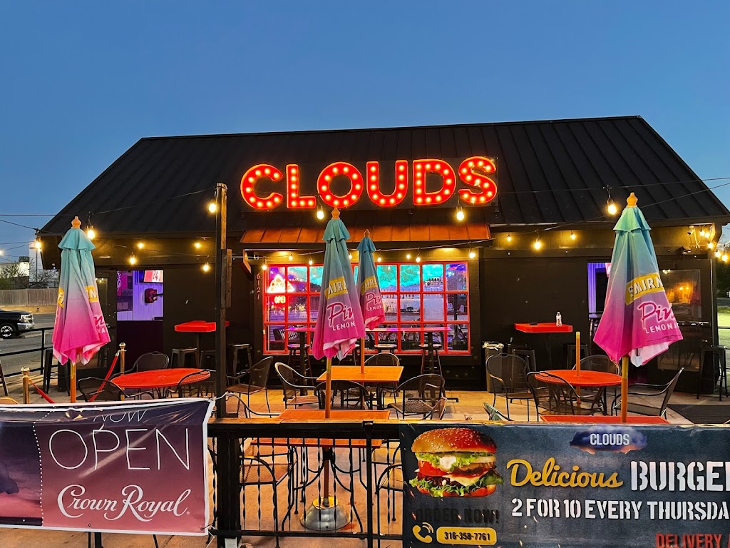 CLOUDS BAR & LOUNGE 67208