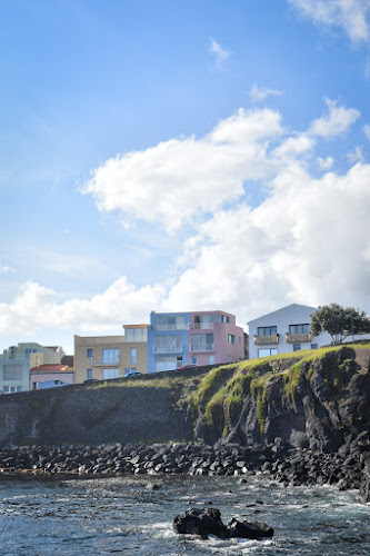http://www.azoresstays.com/