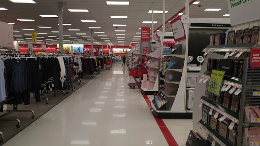 Department Store «Target», reviews and photos, 2099 Skokie Valley Rd, Highland Park, IL 60035, USA