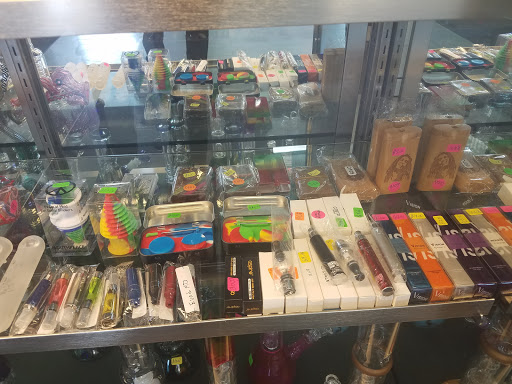 Tobacco Shop «Twenty One Plus Smoke Shop», reviews and photos, 144 Bowdoin St, Dorchester, MA 02122, USA