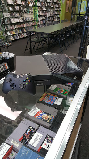 Video Game Store «Gorilla Games», reviews and photos, 256 IL-59 #124, Naperville, IL 60540, USA