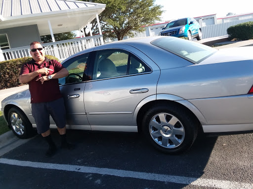 Used Car Dealer «Texas Auto Center», reviews and photos, 2701 S Interstate Hwy 35, San Marcos, TX 78666, USA