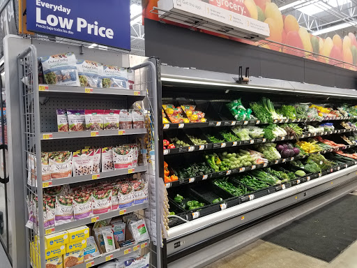 Department Store «Walmart Supercenter», reviews and photos, 2151 W Oaklawn Rd, Pleasanton, TX 78064, USA