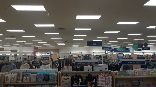 Department Store «Marshalls», reviews and photos, 70 Worcester-Providence Turnpike, Millbury, MA 01527, USA