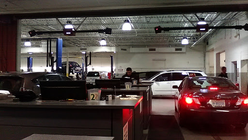 Toyota Dealer «Molle Toyota», reviews and photos, 601 W 103rd St, Kansas City, MO 64114, USA