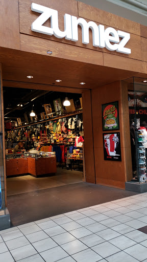 Clothing Store «Zumiez», reviews and photos, 3000 184th St SW #860, Lynnwood, WA 98037, USA