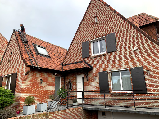 Le Compagnon Carême: Couvreur rénovation entretien nettoyage toiture démoussage traitement étanchéité pose de velux travaux maçonnerie zinguerie entreprise couverture LILLE WATTIGNIES RONCHIN LOMME MARCQ-EN-BAROEUL FACHES-THUMESNIL NORD 59