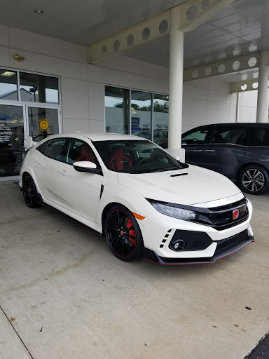 Car Dealer «Vinart Dealerships», reviews and photos, 675 State Ave, Emmaus, PA 18049, USA