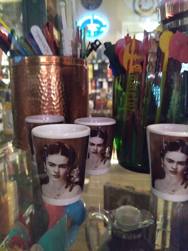 Liquor Store «Pig Liquors», reviews and photos, 519 S Presa St, San Antonio, TX 78205, USA