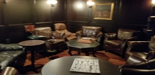 Tobacco Shop «Jenuwine Cigar Lounge», reviews and photos, 44791 Schoenherr Rd, Sterling Heights, MI 48313, USA
