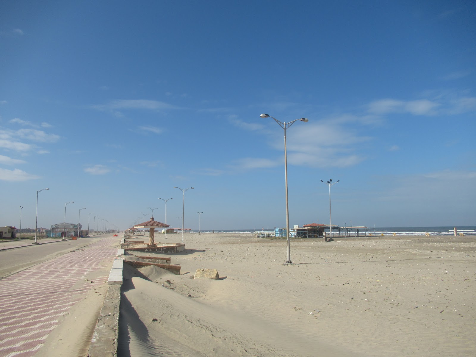 Φωτογραφία του New Damietta Beach με επίπεδο καθαριότητας εν μέρει καθαρό