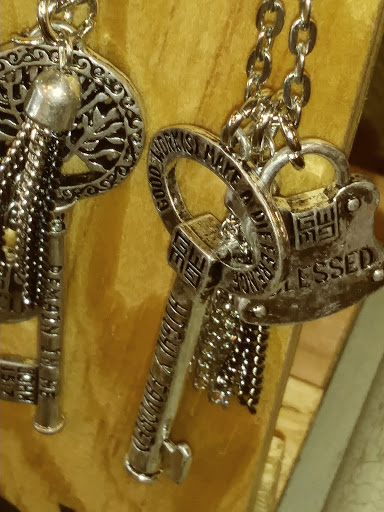 Supermarket «Hy-Vee», reviews and photos, 207 NE Englewood Rd, Kansas City, MO 64118, USA