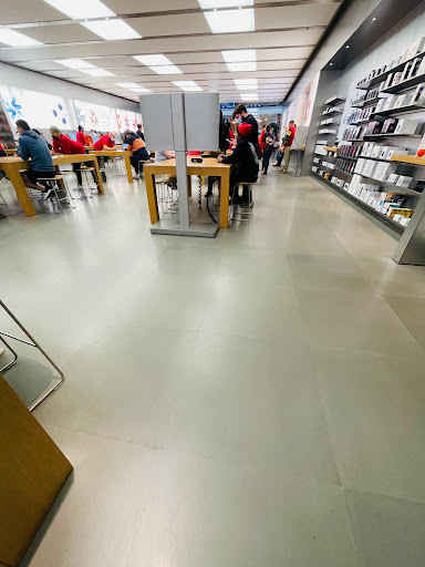 Computer Store «Apple Polaris Fashion Place», reviews and photos, 1500 Polaris Pkwy, Columbus, OH 43240, USA