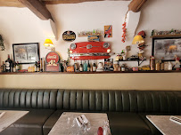 Atmosphère du Restaurant La Petite Cave di San Giovanni à Gémenos - n°12