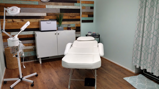 Hair Salon «Studio 19 - Hair Salon», reviews and photos, 1905 S Bay St, Eustis, FL 32726, USA