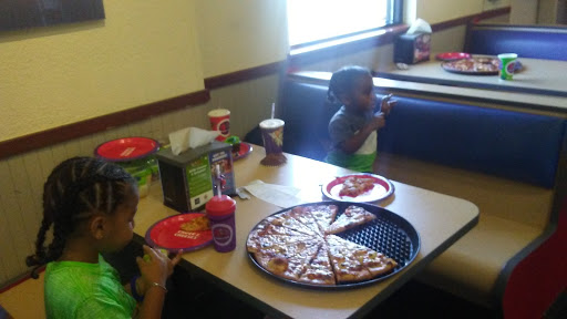 Shopping Mall «Evergreen Shopping Center», reviews and photos, 5015 Tacoma Mall Blvd, Tacoma, WA 98409, USA