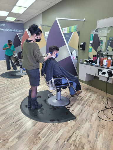 Hair Salon «Great Clips», reviews and photos, 1038 E Napier Ave, Benton Harbor, MI 49022, USA