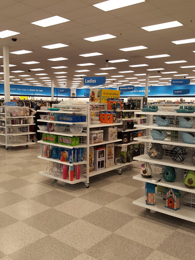 Clothing Store «Ross Dress for Less», reviews and photos, 1660 S Randall Rd, Geneva, IL 60134, USA