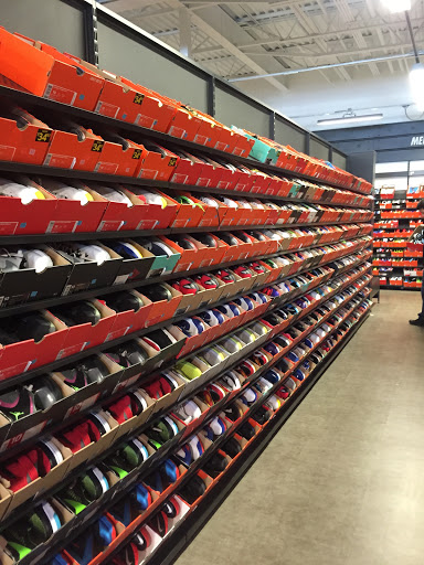 Clothing Store «Nike Clearance Store», reviews and photos, 5209 International Dr, Orlando, FL 32819, USA