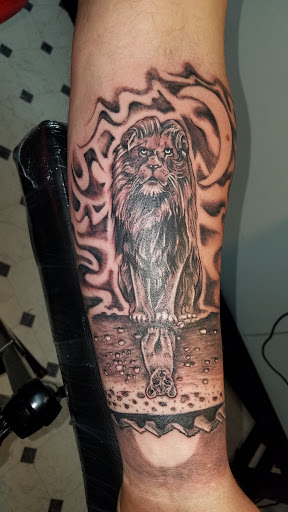 Explore men's back shoulder tattoo ideas, creative tattoo ideas in Scottsboro, available at Scottsboro Ink Therapy Tattoo Studio