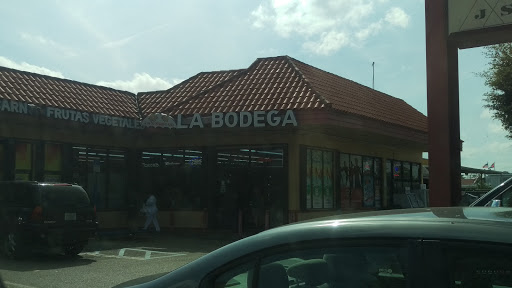 Grocery Store «La Bodega Bestway Supermarket», reviews and photos, 11400 W Flagler St, Miami, FL 33174, USA