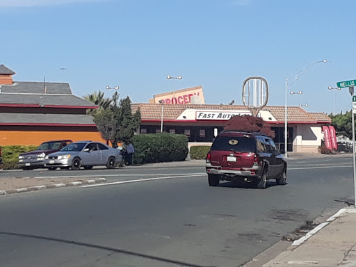 Grocery Store «Grocery Outlet Bargain Market», reviews and photos, 1060 N Wilson Way, Stockton, CA 95205, USA