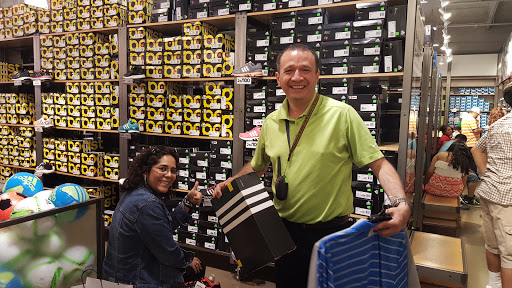 Shopping Mall «Vacaville Premium Outlets», reviews and photos, 321 Nut Tree Rd, Vacaville, CA 95687, USA