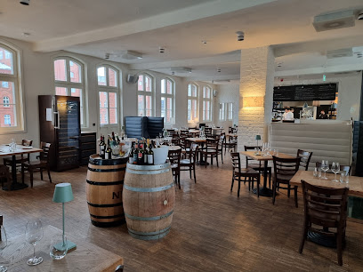 Mielżyński Gdańsk - Wine Bar & Sklep z winem - dawna Remiza w Stoczni Cesarskiej, Narzędziowców 31, 80-864 Gdańsk, Poland