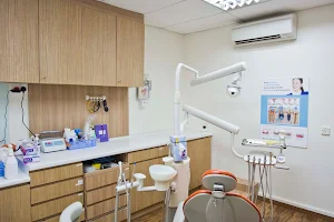 Royce Dental Surgery - Tampines image
