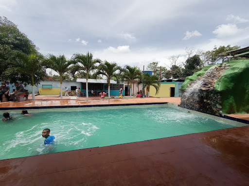 Piscina Los Norteños