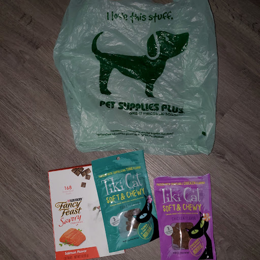 Pet Supply Store «Pet Supplies Plus», reviews and photos, 29493 W Seven Mile Rd, Livonia, MI 48152, USA