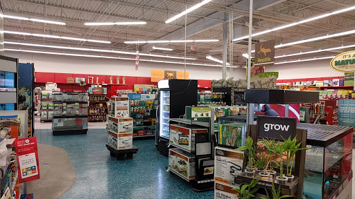 Pet Supply Store «Petco Animal Supplies», reviews and photos, 1111 S Main St #100, Bowling Green, OH 43402, USA