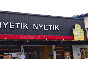 Rumah Makan Nyetik Nyetik image