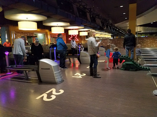 Restaurant «Main Event Entertainment», reviews and photos, 200 Quinn Dr, Pittsburgh, PA 15275, USA