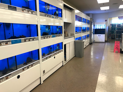 Pet Supply Store «Petco Animal Supplies», reviews and photos, 436 E Rollins Rd, Round Lake Beach, IL 60073, USA