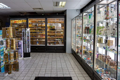 Tobacco Shop «Downtown Tobacco», reviews and photos, 381 Minnesota St, St Paul, MN 55101, USA